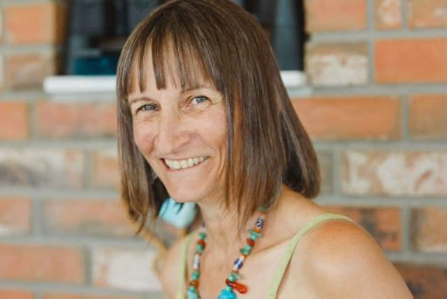 Roberta Joehle profile photograph